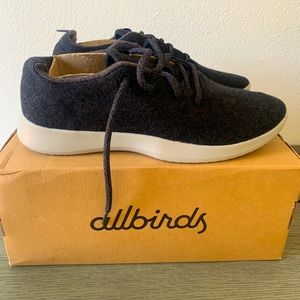 allbirds Men’s Dark Grey Wool Runners with White Sole, Size 10, never been worn
